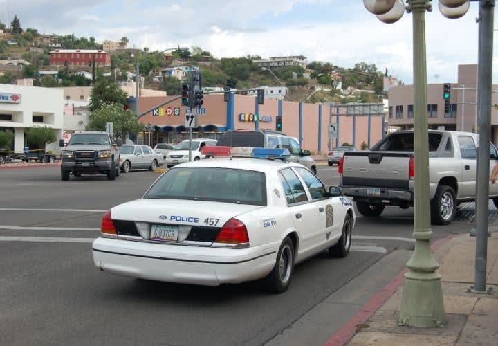 Nogales PD: On the Front Lines of the Drug War