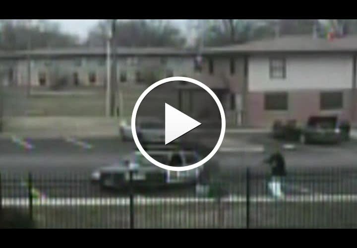 Video: Bystanders Ignore Shot Ill. Cop