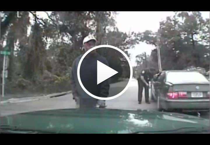 Video: Fla. Man Urinates on Cruiser