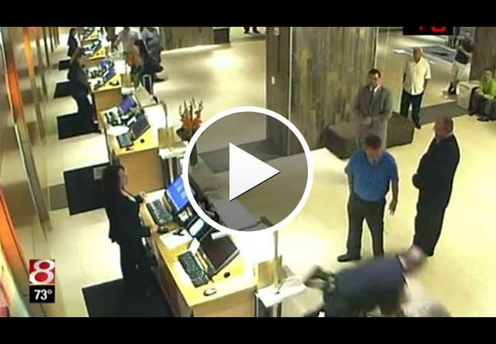 Video: Ind. Officer Tackles Man In Hotel Lobby