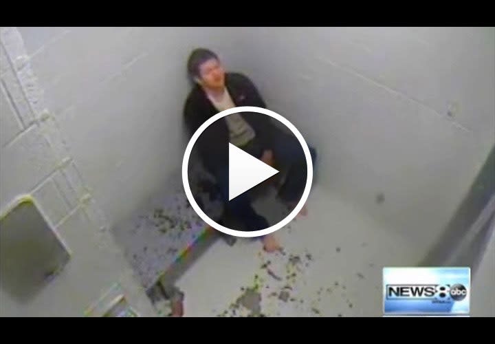 Video: Intoxicated Texas Cop Loses Control In Squad