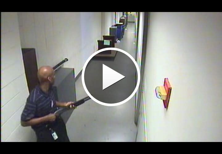 Video: Navy Yard Shooter Wielded Sawed-Off Shotgun