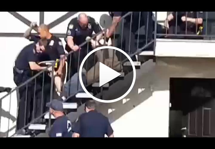 Video: Phoenix Police Questioned After In-Custody Death