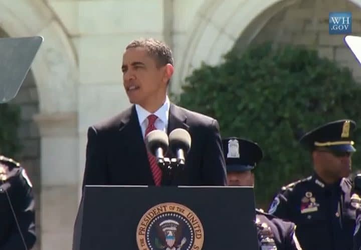 Obama Thanks Officers for 'Life of Service to Others'