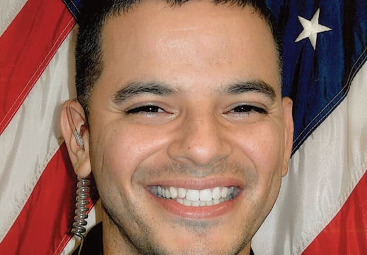 Boca Raton Officer Pulls Woman from Burning Car