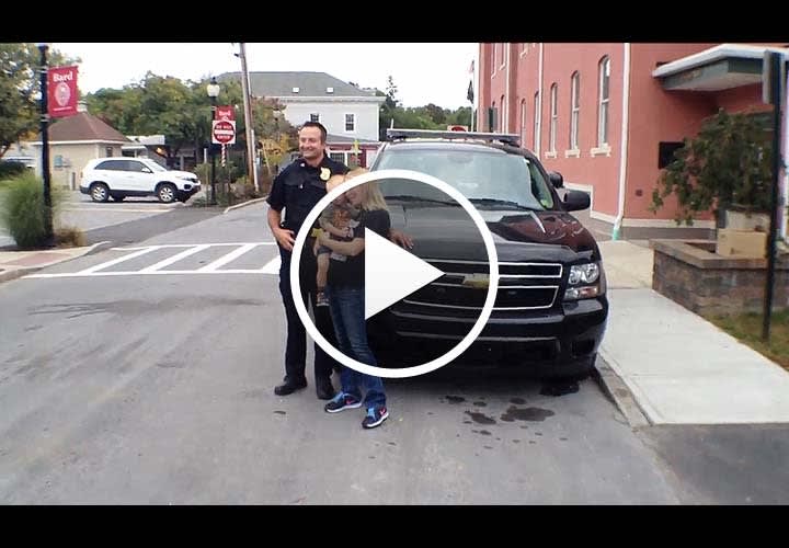 Video: New York Officer Saves Boy with CPR While Driving