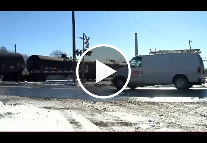 Video: Iowa Home Invasion Suspect Cut in Half by Train