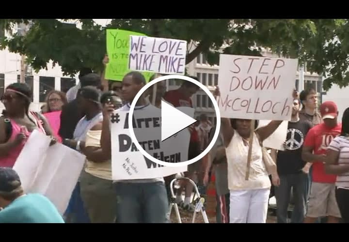 Grand Jury Could Need Weeks to Hear Evidence in Ferguson OIS