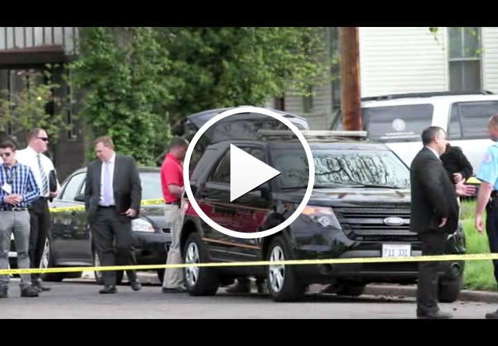 Video: Illinois Officer, Gunman Shot During Search Warrant Service