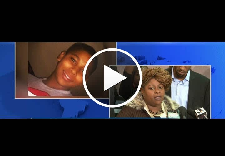 Video: Cleveland Mother Demands Prosecution of Officers in Replica Gun Shooting