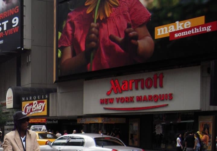 Plainclothes Sergeant Shoots Con Artist In Times Square