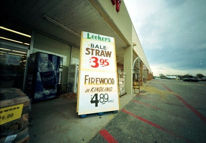 Kansas City Officer Returns Fire On Armed Man At Grocery