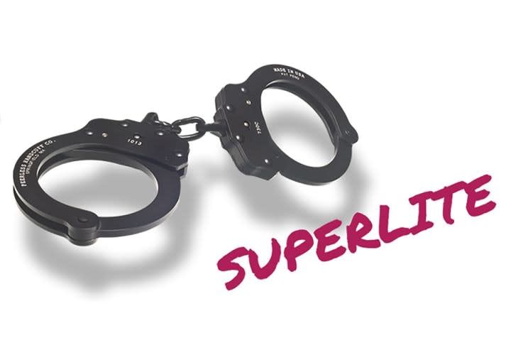 Peerless Introduces Superlite Chain Link Handcuff