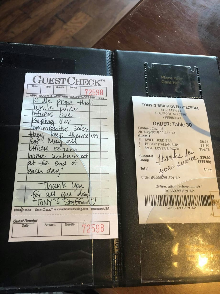 Mississippi Pizza Parlor Sends Note of Thanks to Officers, Picks Up Their Tab