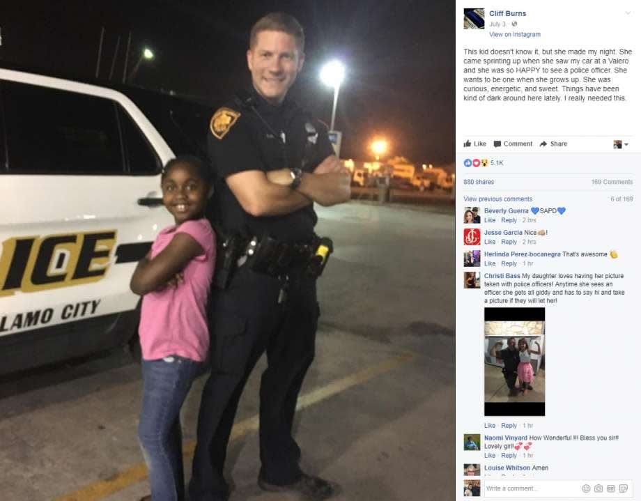 Young Girls Cheer Up San Antonio Officers After Duty Death
