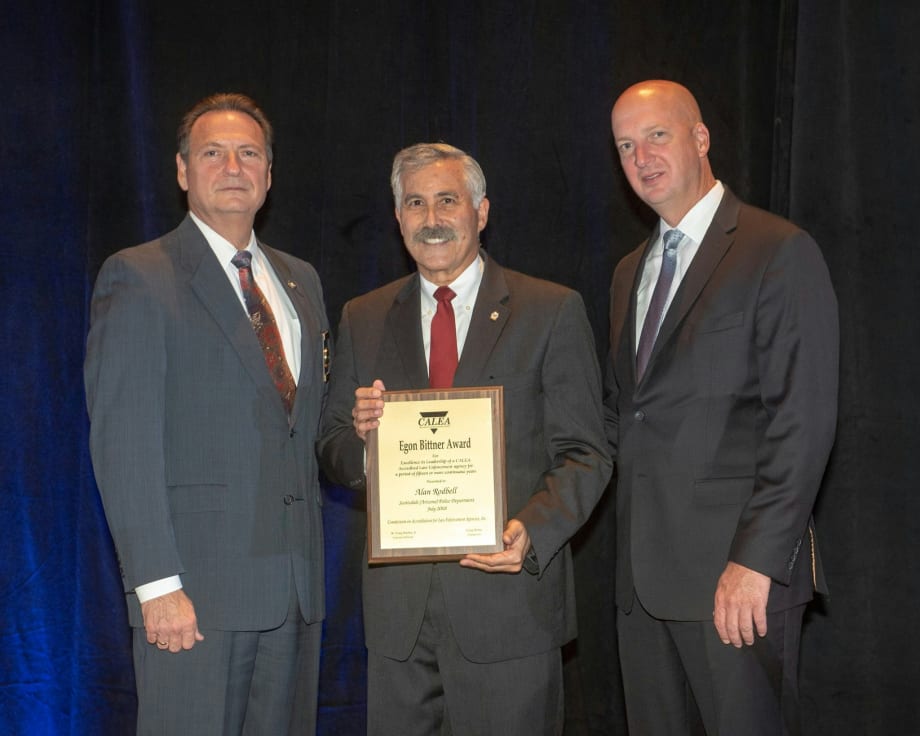 Arizona Chief Given Prestigious CALEA Award