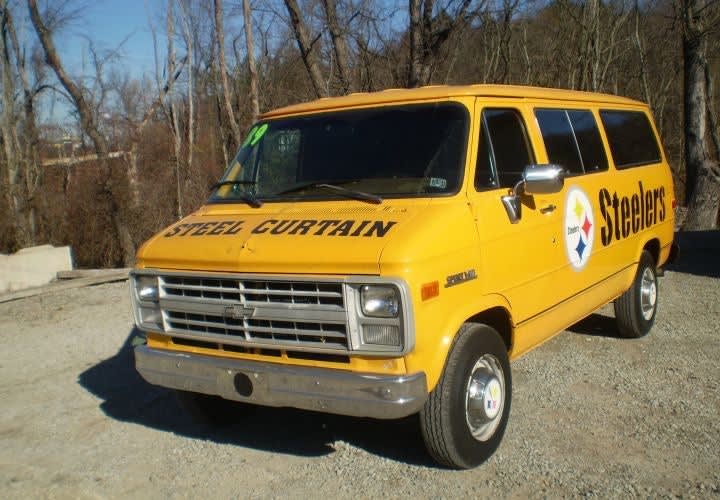 Pa. Constables Served Arrest Warrants In Steelers Van