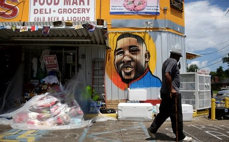 Officers in Alton Sterling Shooting Will Not Face Federal Charges, Report Says