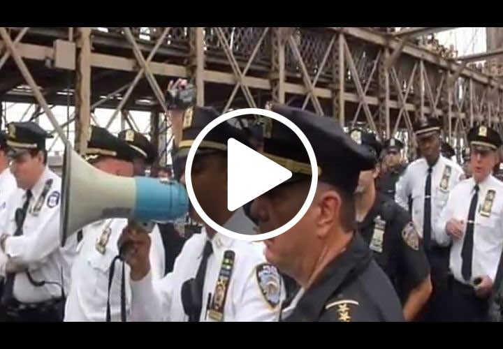 Video: Nearly 800 Wall Street Protesters Arrested Blocking Brooklyn Bridge