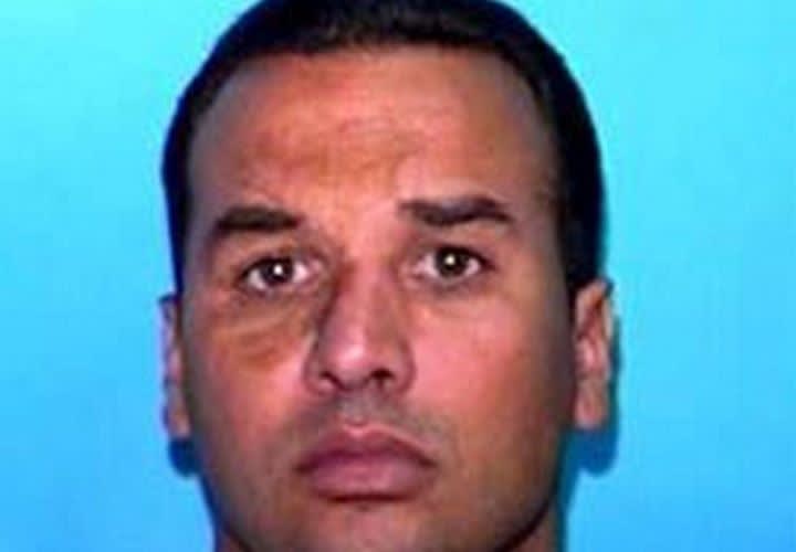 Manhunt Underway for Sex Offender who Stabbed Miami Detective