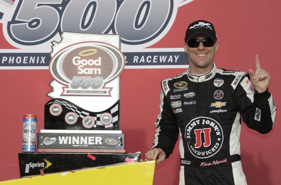 Wiley X-Sponsored Driver Kevin Harvick Wins at Phoenix International Raceway