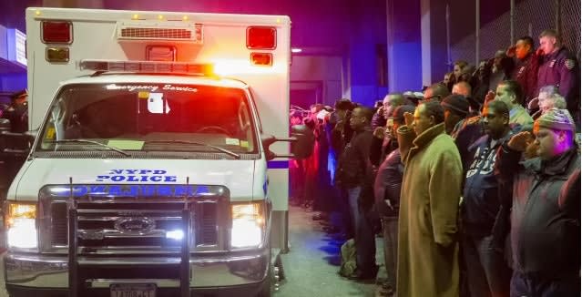 Yankees' Charity Offers to Pay for Education of Ambushed NYPD Officer's Children