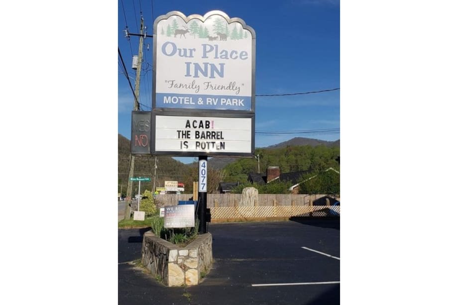 Motel in NC Resort Town Uses Vacancy Sign to Call Cops "Bastards"