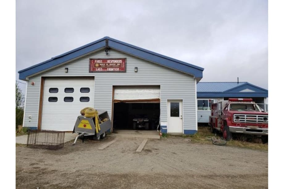 Armed Civilian Prevents Attack on Alaskan Village Officers