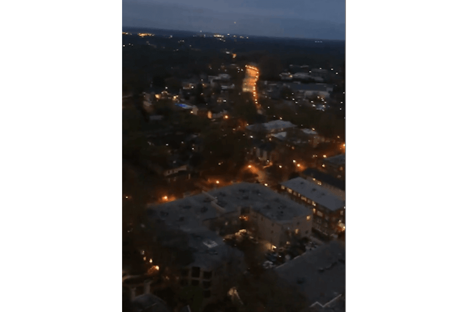 Video: Midtown Atlanta Residents Cheer First Responders Dealing with Coronavirus