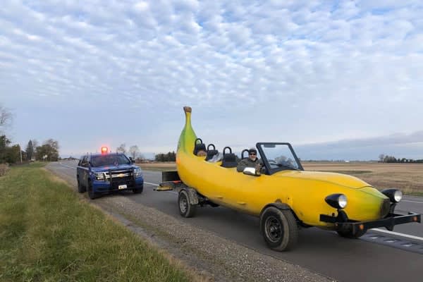 Michigan Trooper Pulls Over Unusual Car, Slips Driver $20 in Appreciation