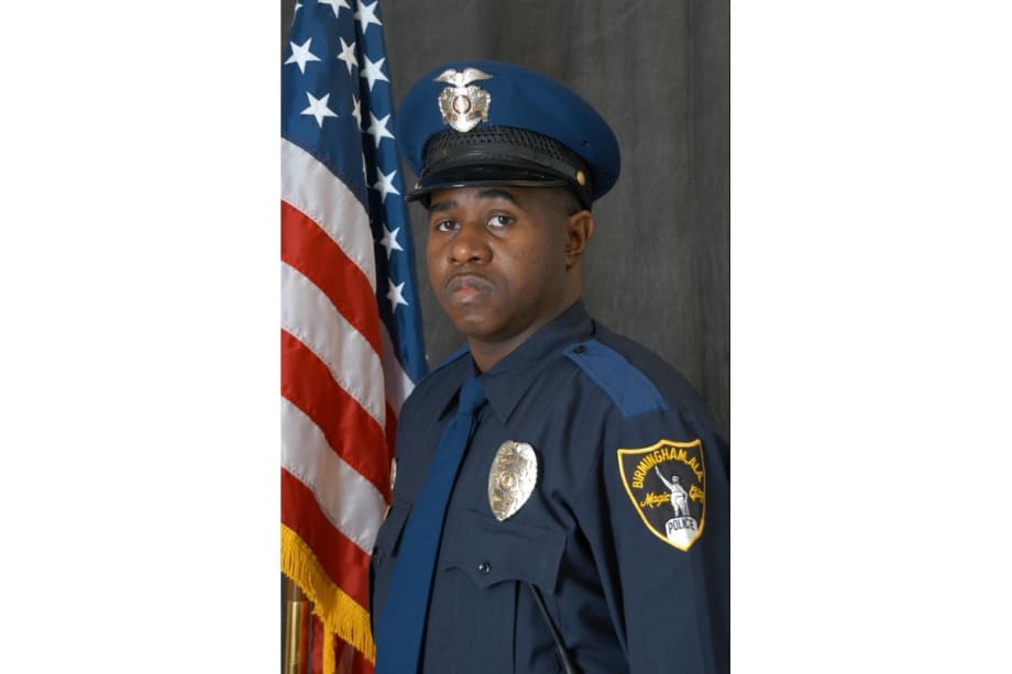 Alabama Officer Wounded, Suspect Killed in Gunfight