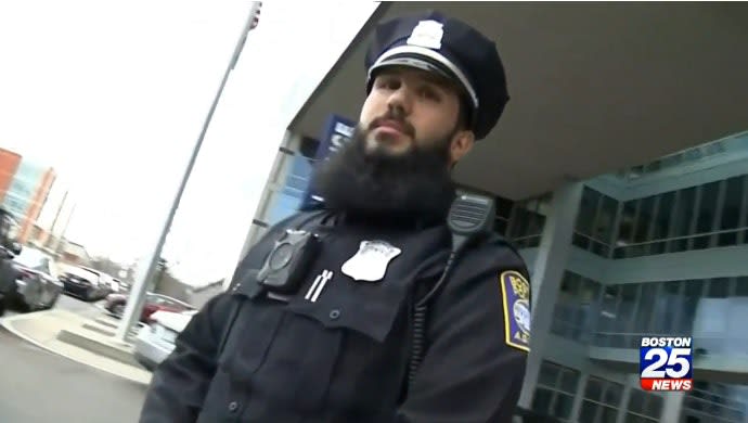 Boston Officer Buys Groceries for Distraught Single Mother