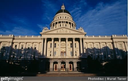 CA Assembly Passes Police Bill That Restricts Qualified Immunity, Creates Decertification Process