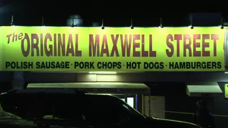 2 Chicago Officers Shot While Getting Food, Suspect in Custody