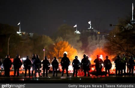 4 Officers Injured in Violent DC Clashes of Pro-Trump and Anti-Trump Groups