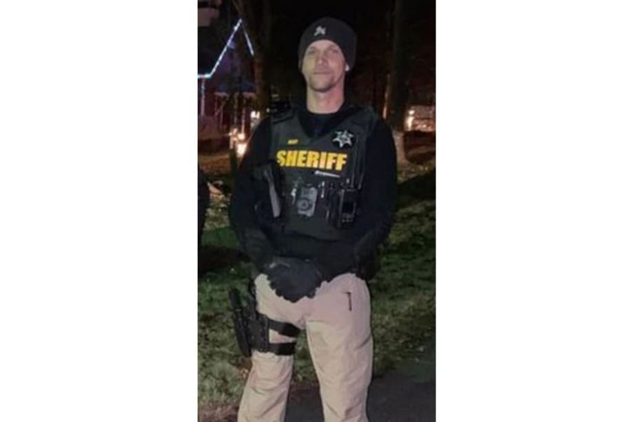 IL Deputy Shot and Killed on I-64, Suspect in Custody