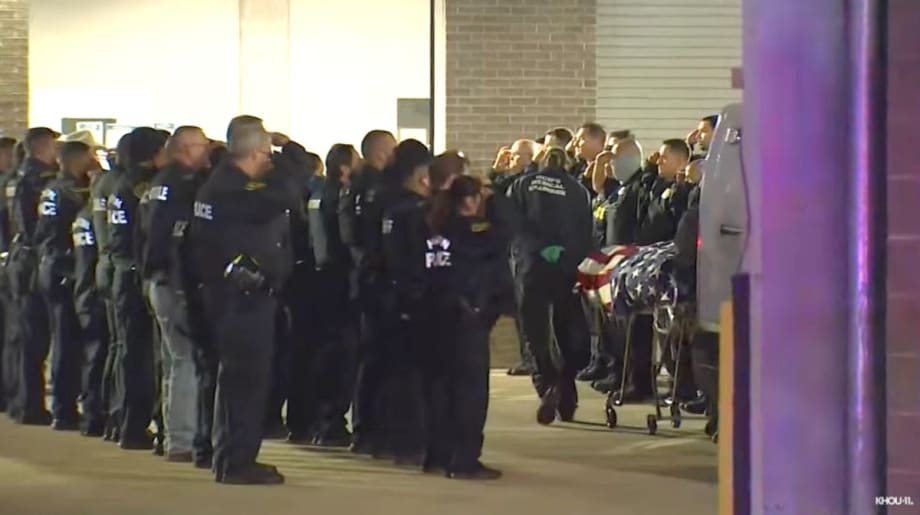TX Deputy Constable Killed at Mall, Police Fatally Wound Shooter