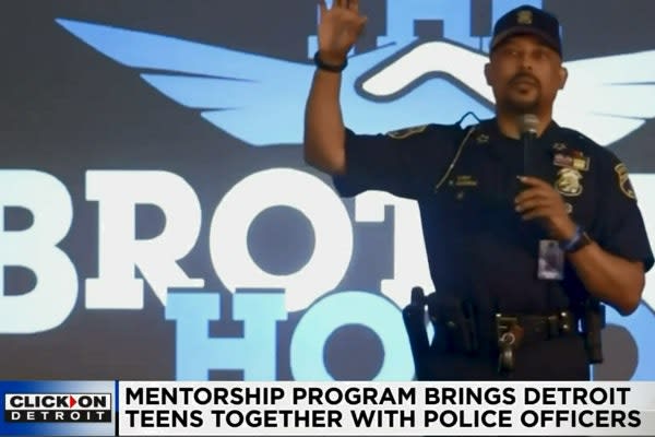 Detroit Police Officers Mentor Local Teens at Public Schools
