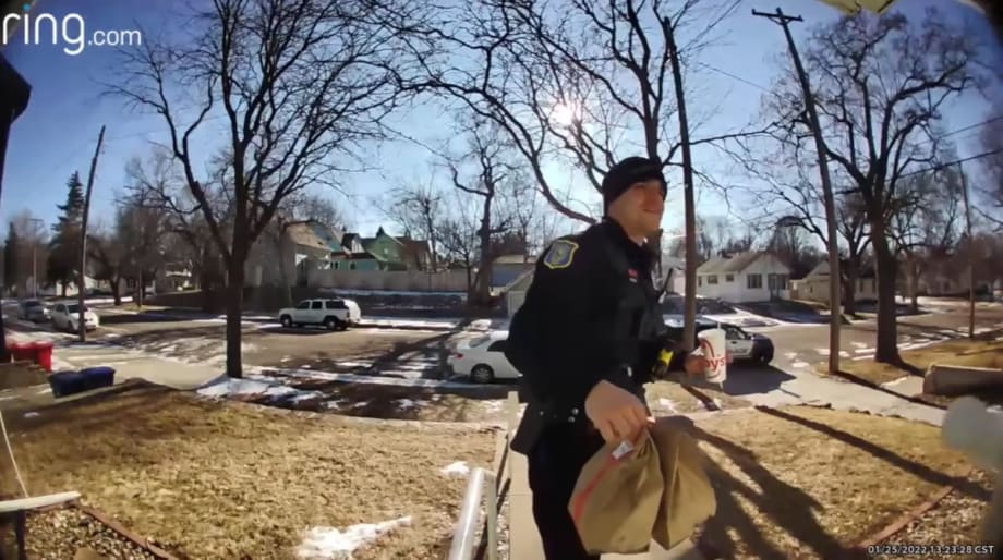SD Officer Delivers DoorDash After Arresting Delivery Driver