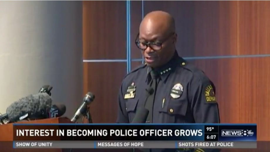 Video: Dallas Police Overwhelmed by Calls and E-mails from People Wanting to Join Force