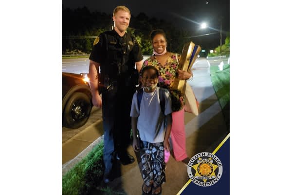 Georgia Officer Pays for Uber Fare for Woman Stranded at Roadside