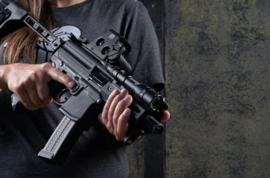 EoTech's XPS2 Holographic Weapon Sight is Built for Close-Quarter Engagements
