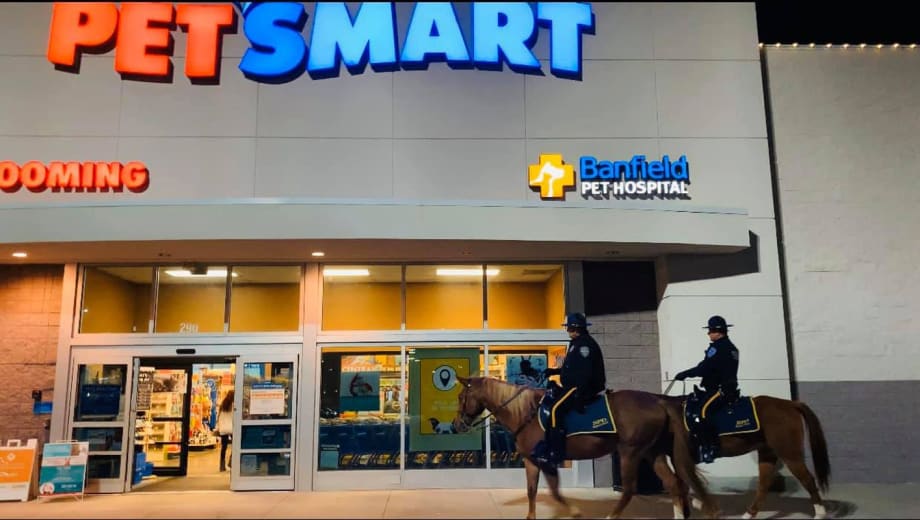 Mounted Police Make Appearance at PetSmart Retail Store