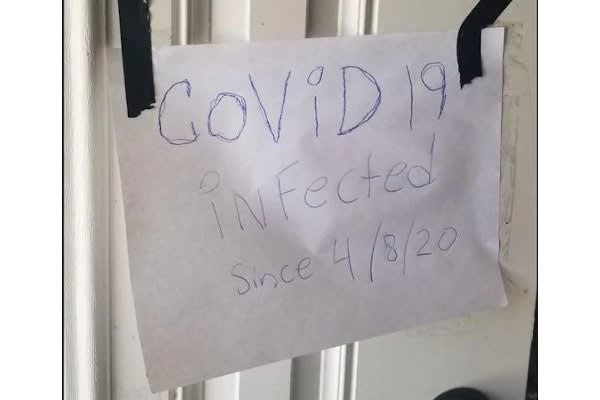 FL Man's Handmade 'COVID 19 infected' Sign Doesn't Stop Deputies from Arresting Him