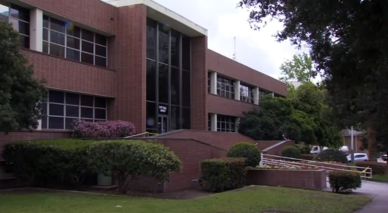 CA Detective Shoots, Kills Man Attacking Him at Station