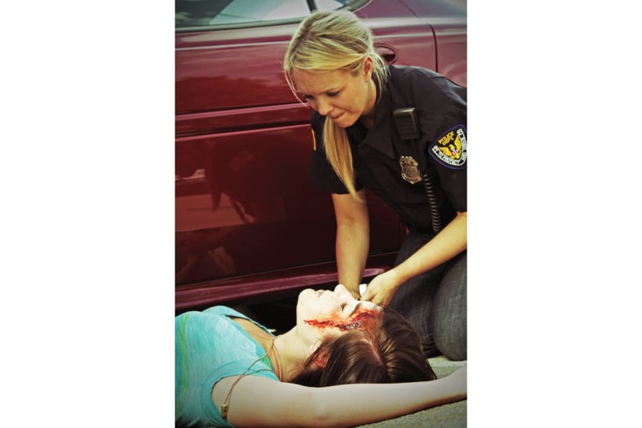 Officers often offer soothing words to critically injured victims telling them they're going to make it when they know they're most likely breathing their last breaths. [|CREDIT|]Photo: gettyimages.com/ RobMattingley