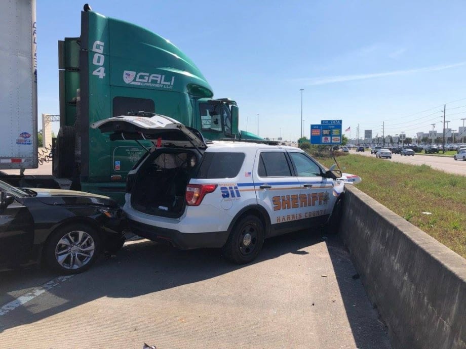 Texas Deputy Injured when Tractor-Trailer Strikes Vehicle at Traffic Stop