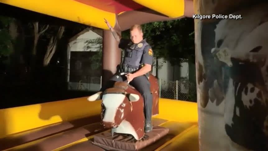 Video: Texas Officer Rides Mechanical Bull at Site of Noise Complaint