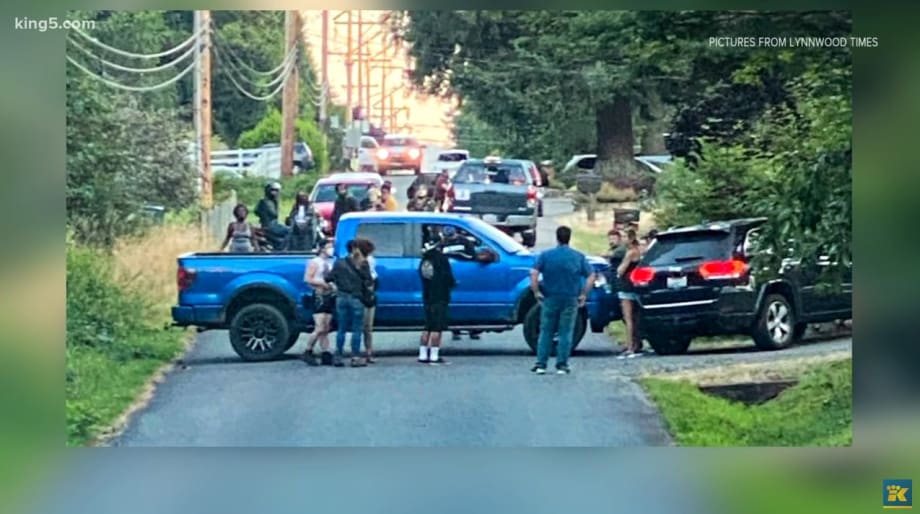 Protesters March on Seattle Chief's Home, Met by Armed Neighbors