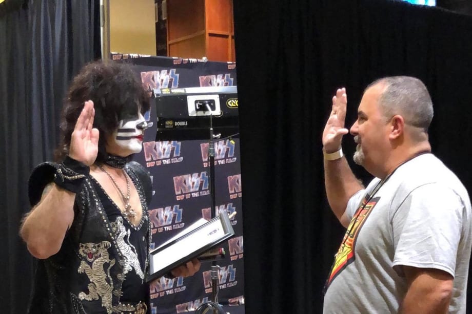 KISS Drummer Eric Singer Becomes Honorary Texas Police Officer